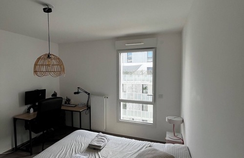Lormont Apartment | Chambre Appartement Cosy a 5 Minute de Quai Brazza /Cité du Vin /Pont Chaban