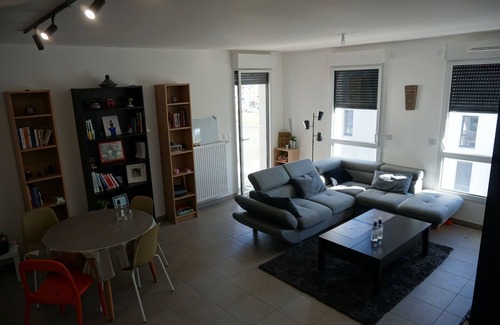Lormont Apartment | Chambre Appartement Cosy a 5 Minute de Quai Brazza /Cité du Vin /Pont Chaban