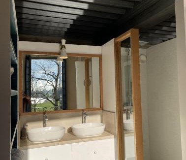 Saincaize-Meauce Bed & Breakfast | Chambre au Château de Meauce, Marguerite de Meauce