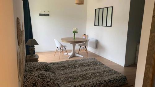 Saint-Saturnin-du-Bois Bed & Breakfast | Chambre Au clos des auges