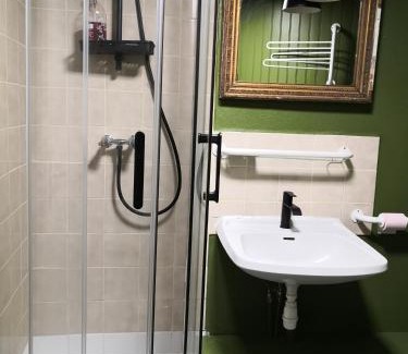 Cosne-Cours-sur-Loire Bed & Breakfast | Chambre aux coccinelles