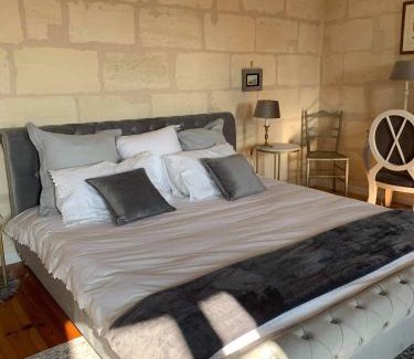 Lugon-et-l'ile-du-Carney Bed & Breakfast | Chambre Bordeaux, piscine et spa