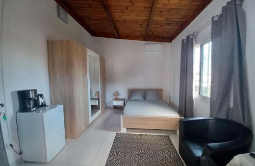 Dzaoudzi Apartment | Chambre Bachacha