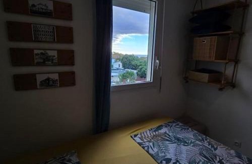 Sainte-Clotilde Centre House | Chambre chez l'habitant cosy et moderne, vue sur montagne