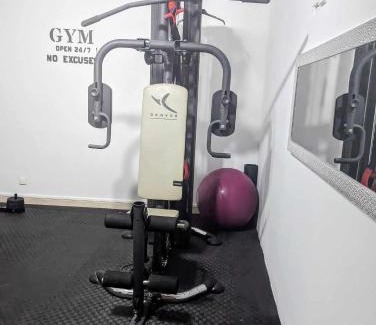 La Liviniere House | Chambre climatisée 2 places plus une place Bébé 0-3 ans, salle de bain et WC en espace privatif