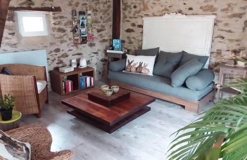La Salvetat-Peyrales Bed & Breakfast | Chambre d'hôtes en Segala