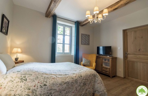Sajas Bed & Breakfast | Chambre D'hôtes Belle Vue - Piscine - Vue Panoramique - Cuisine et Salon Privés