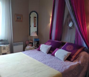 Lacrouzette Bed & Breakfast | Chambre d'hôtes chez Claude Bardou