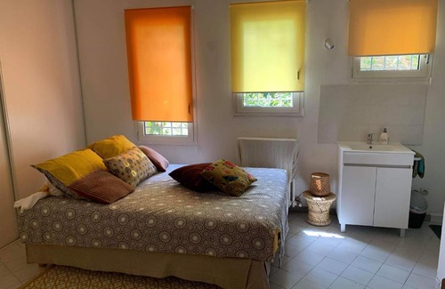 Montfavet Apartment | Chambre d'Hôtes Studio a montfavet