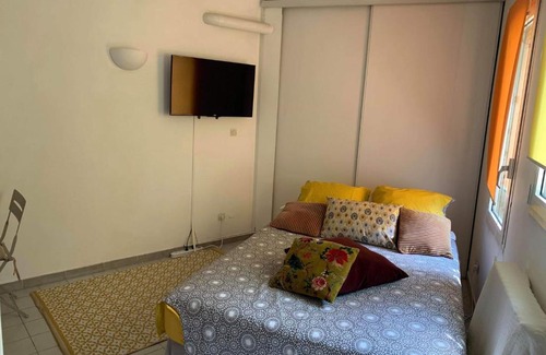 Montfavet Apartment | Chambre d'Hôtes Studio a montfavet