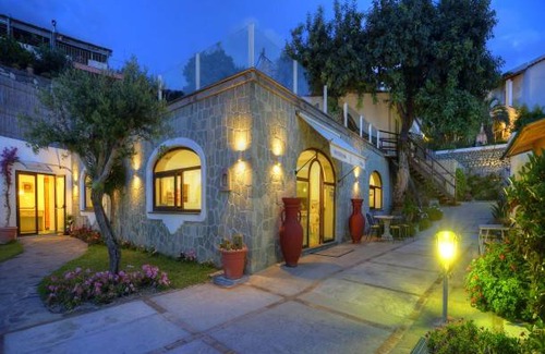 Forio Other | Chambre d'Hôtes ∙ 4 bedrooms ∙ 16 guests