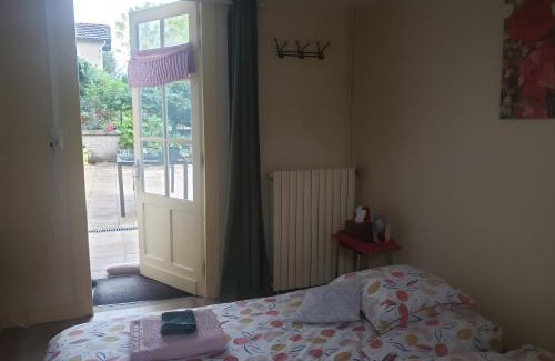 Neuvic Bed & Breakfast | Chambre D'hotes - La Bonbonnière