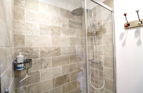 Saint-Just Bed & Breakfast | Chambre Dhôte Pour 2 Personnes Dans un Mas Languedocien Avec Piscine et Jacuzzi