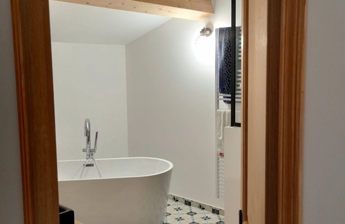 Ampus Bed & Breakfast | Chambre Dhôte Suite Prestige 45m2 Dans un Village Pittoresque du Var