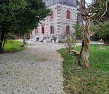 Borderes-sur-l'Echez Bed & Breakfast | chambre double avec salle d`eau privative