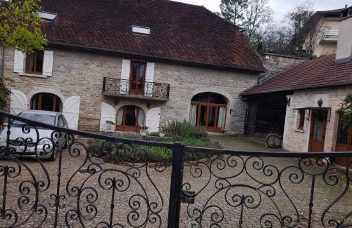 Saint-Germain-les-Arlay Bed & Breakfast | chambre du jura