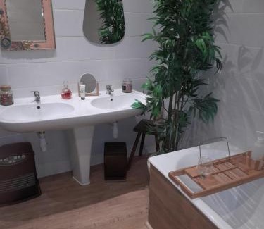 Saint-Germain-les-Arlay Bed & Breakfast | chambre du jura