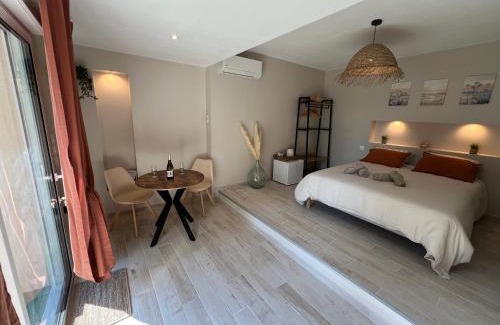 Salvagnac Bed & Breakfast | Chambre Mélusine Spa, Bien-être et Nature aux Fées des Chênes