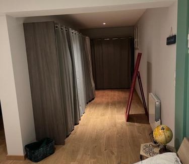 Perignat-sur-Allier House | chambre où suite privative accès indépendant