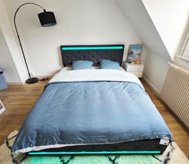 Le Portel Apartment | Chambre privée à 50 m de la plage- Parking privé, salle de bain et cuisine commune