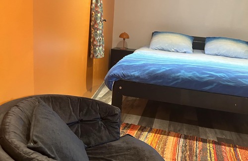 Blauzac Bed & Breakfast | Chambre VIP au Coeur de Blauzac
