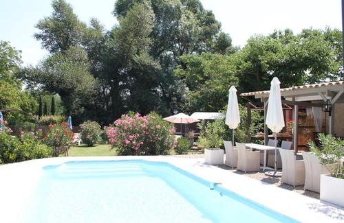 Salernes Bed & Breakfast | Chambres d´Hôtes Belle Rivière