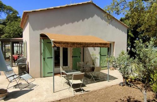 Pierrefeu-du-Var House | Chambres d'hôtes au temps des cerises