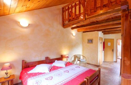 Pont-du-Fosse Bed & Breakfast | Chambres d'hôtes l'Abondance