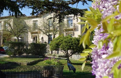 Les 3 Ponts Bed & Breakfast | Chambres d'hôtes - Nîmes - Villa des roses
