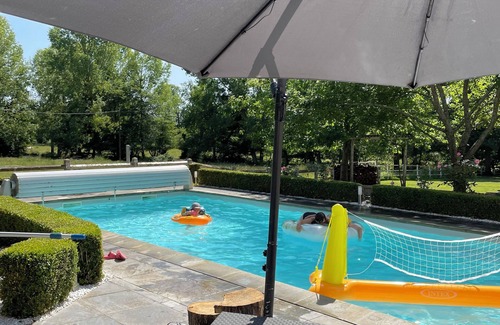 Etival-les-le-Mans Bed & Breakfast | Chambres d'Hote sleeps 4 with swimming pool and fully equipped kitchen Le Mans/Circuit 24 H