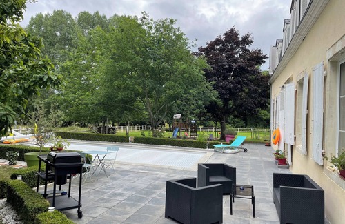 Saint-Georges-du-Bois Bed & Breakfast | Chambres d'Hote sleeps 2 with pool and fully equipped kitchen Le Mans/Circuit 24 H