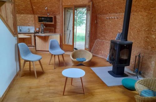 Mauzac-et-Grand-Castang Bed & Breakfast | Chambres en roulotte sur lieu atypique de ressourcement