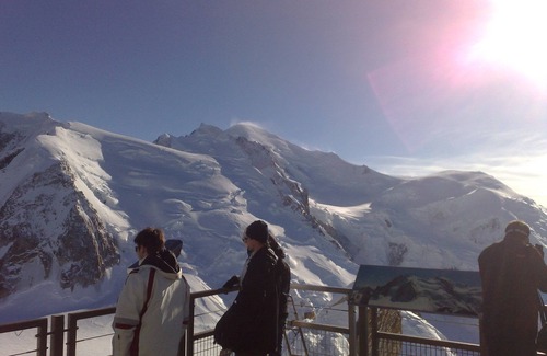 Chamonix City Centre Apartment | Chamonix center apartment, panoramic view of Mont Blanc, emotional shower