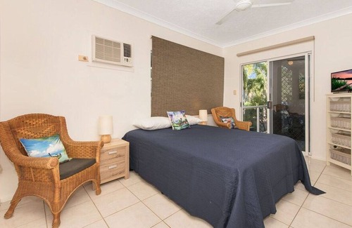 Arcadia Apartment | Champagne Apartment 2 - Spacious ground floor apartment with beautiful views of Geoffrey Bay