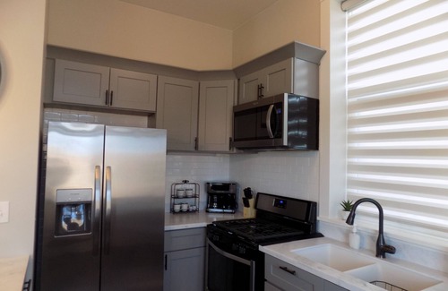 Florence Apartment | “Champagne Suite” Executive 1bed/1bath Loft Apt in downtown Florence