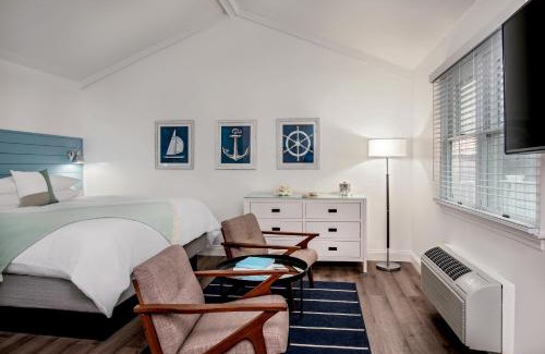 New Shoreham Hotel | Champlin's Marina & Resort
