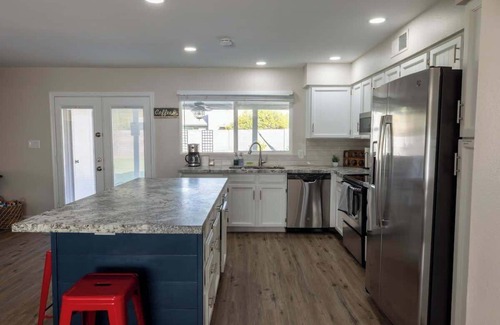 Chandler House | Chandler Oasis : 4BR Home Pool w/Backyard Paradise