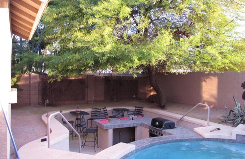 May's Pond House | Chandler Single Family/Heated Pool & Spa/Swim up Bar