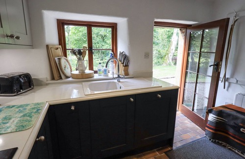 Ennerdale Bridge Cottage | CHAPEL COTTAGE, family friendly, with open fire in Ennerdale