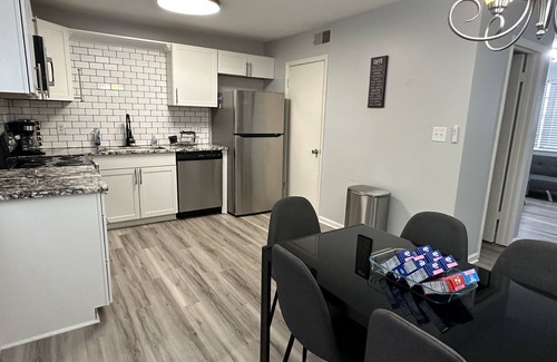 Chapel Hill Condo | Chapel Hill Haven: Urban Retreat near shops & Eats