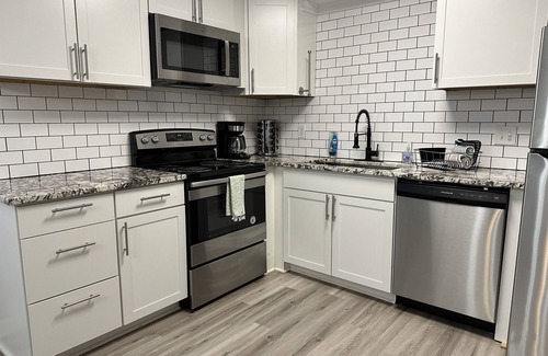 Chapel Hill Condo | Chapel Hill Haven: Urban Retreat near shops & Eats