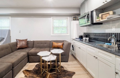 Chapel Hill House | Chapel Hill Nature Retreat with Room for the Entire Family