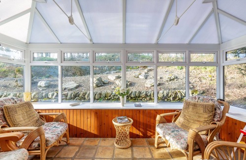 Kirkcudbright Cottage | Chapelton Coachman's Cottage - a cottage that sleeps 4 guests in 2 bedrooms