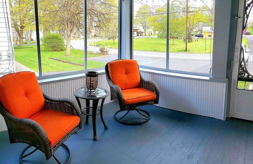 Seneca Falls House | Chapland House 4 Bdrm Getaway in FLX Wine Country
