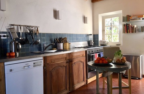 La Londe-les-Maures House | Character family villa in private domain, with private access to the beach