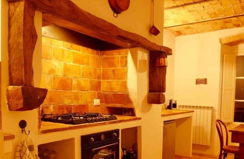 Loreto Aprutino House | Character-filled Home With Stunning Views in the Historical Centre