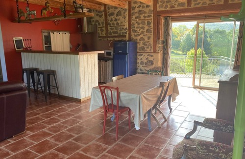 Saint-Julien-du-Pinet House | Character cottage for a break in the countryside