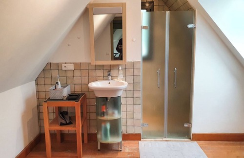 Cajarc Bed & Breakfast | Character house 10 minutes walk from the medieval village of Cajarc with swimming pool