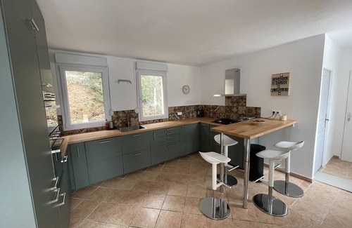 Lorgues Villa | Character villa in a quiet location with breathtaking views, 5 minutes from the town center