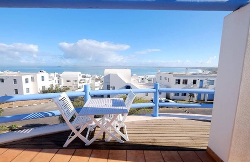 Paradise Beach House | Charis to Theo - Relax in Style at this 3-Bedroomed Langebaan Holiday House